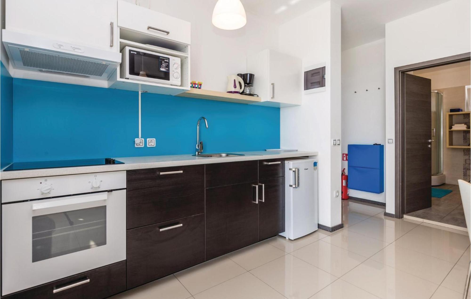 Nice Apartment In Mandre With Wifi Exterior photo