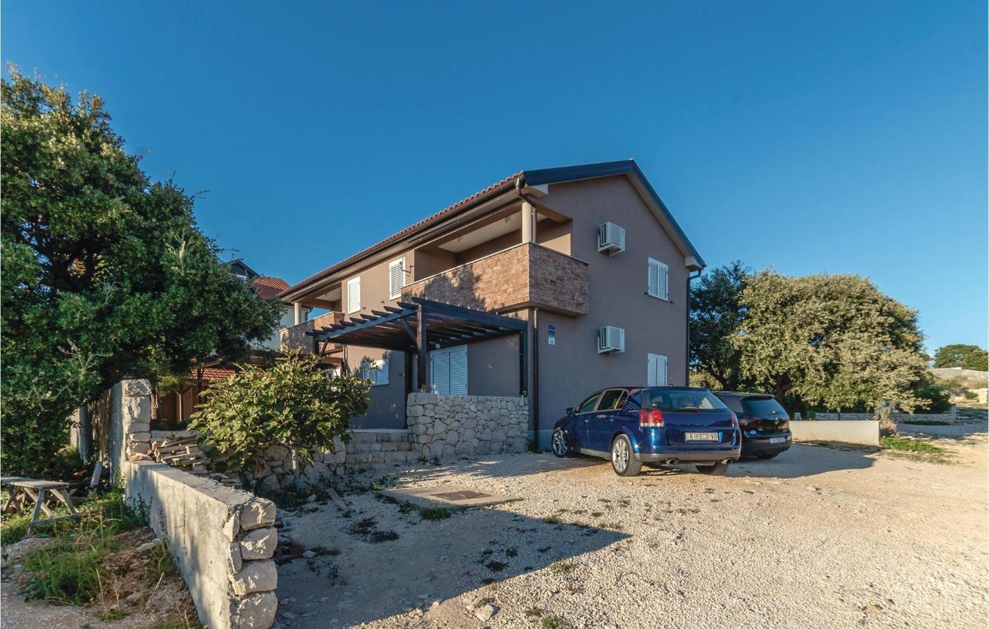 Nice Apartment In Mandre With Wifi Exterior photo